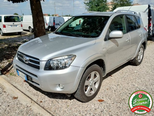 TOYOTA RAV 4 MY23 RAV4 2.2 D-4D 136 CV DPF Luxury Immagine 1