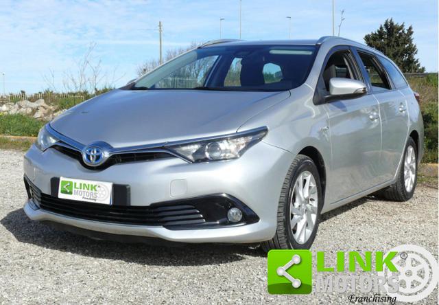 TOYOTA Auris Touring Sports Elettrica/Benzina 2017 usata, Ragusa