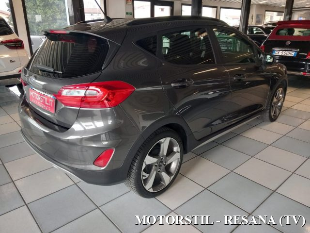 FORD Fiesta 1.5 TDCi 5 porte Active Titanium Neopatentati Immagine 3