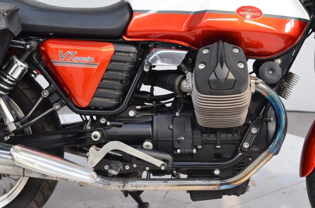 MOTO GUZZI V7 Special 2012 - BORSE MORBIDE + BAULETTO Immagine 2