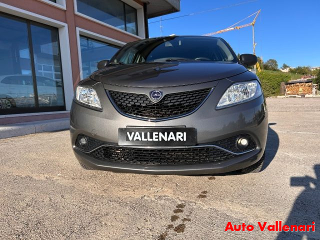 LANCIA Ypsilon 1.3 MJT 16V 95 CV 5 porte S&S Silver Immagine 1