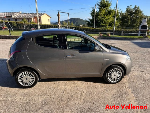 LANCIA Ypsilon 1.3 MJT 16V 95 CV 5 porte S&S Silver Immagine 4