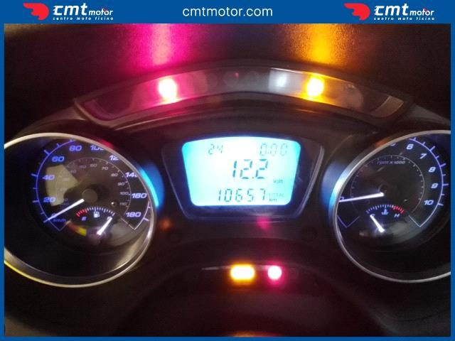 PIAGGIO MP3 350 Garantito e Finanziabile Immagine 4