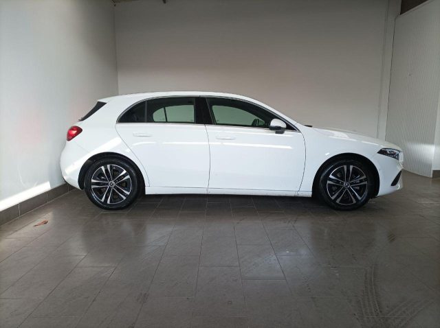 MERCEDES-BENZ A 180 Automatic Progressive Line Advanced Immagine 1