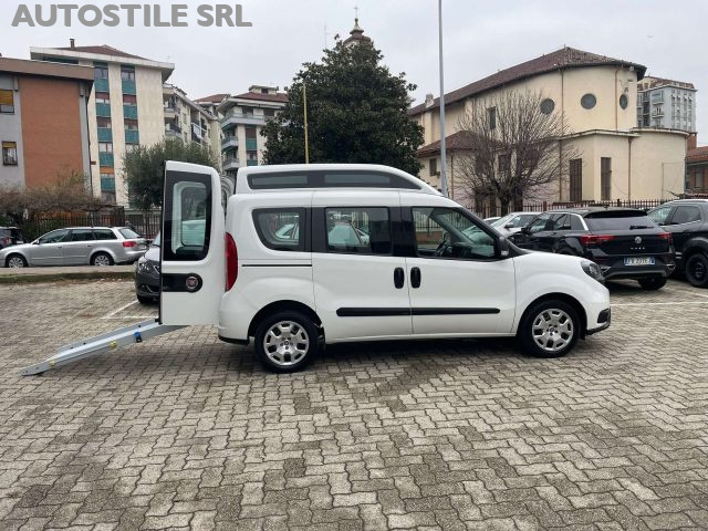 FIAT Doblo 1.6 MJT 16V 120CV Lounge XL   **TRASPORTO DISABILI Immagine 4