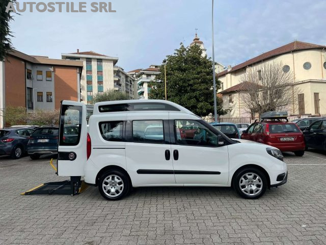 FIAT Doblo 1.6 MJT 16V 120CV XL   ***TRASPORTO DISABILI Immagine 3