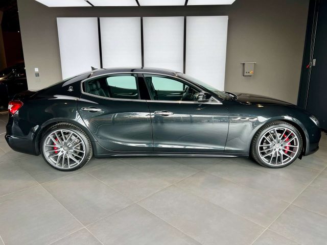 MASERATI Ghibli 3.0 V6 bt GranSport Q4 430cv Carbonio , ADAS Plus Immagine 4