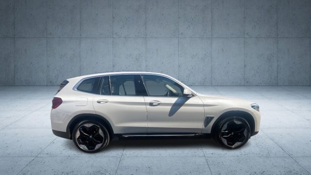 BMW iX3 Impressive Aut. + Tetto Immagine 3