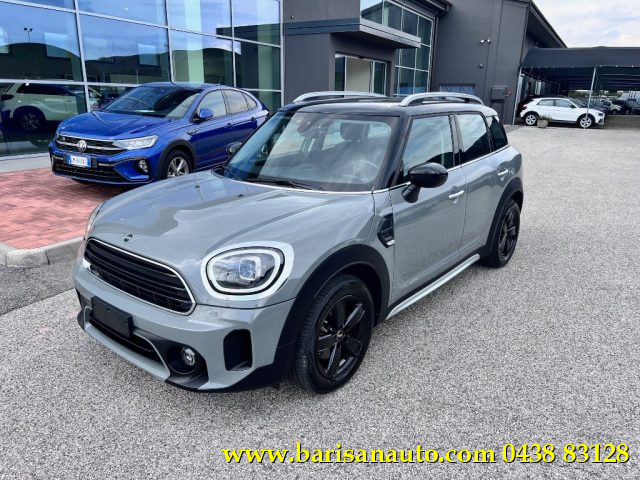 MINI Countryman 1.5 Cooper Essential Countryman / TETTO NERO Immagine 0