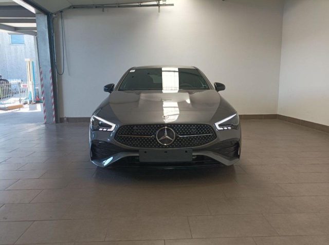 MERCEDES-BENZ CLA 200 d Automatic AMG Line Premium Immagine 3