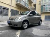 TOYOTA Yaris 1.3i 16V cat 3 porte Sol