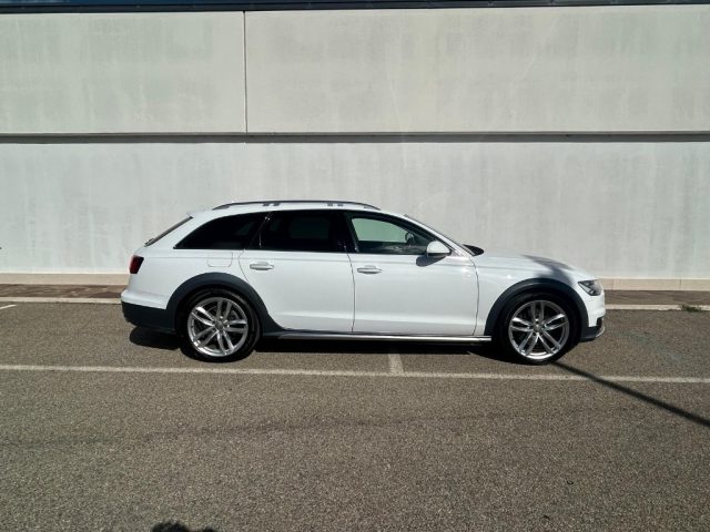 AUDI A6 allroad 3.0 TDI 218 CV S tronic Business Immagine 2