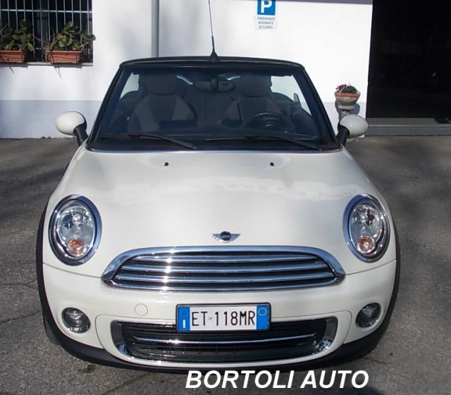 MINI Mini 1.6 16v COOPER CABRIO IDONEA PER NEOPATENTATI Immagine 1