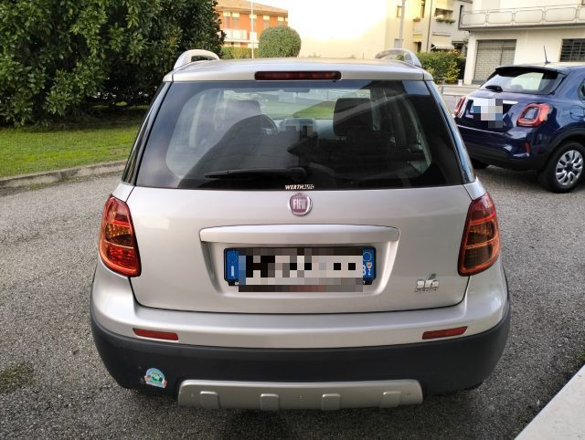 FIAT Sedici 1.6 16V 4x2 Emotion Immagine 3