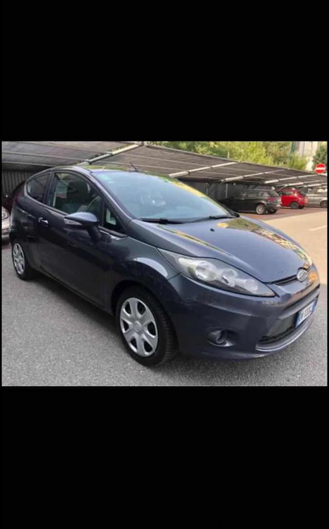 FORD Fiesta + 1.2 82CV 3 porte Immagine 1