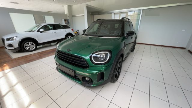 MINI Mini 2.0 Cooper D Essential Countryman Immagine 0