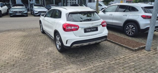 MERCEDES-BENZ GLA 220 d Automatic Premium Amg Immagine 2