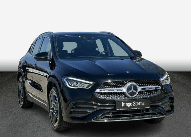 MERCEDES-BENZ GLA 220 d Automatic 4Matic Premium Amg Immagine 1