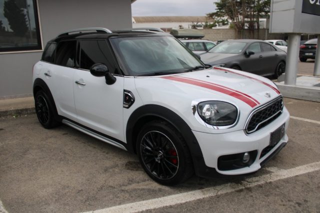 MINI Countryman 2.0 Cooper SD Hype Countryman ALL4 Automatica Immagine 3