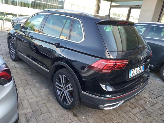 VOLKSWAGEN Tiguan 1.5 TSI 150 CV DSG ACT R-Line Immagine 2