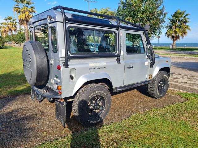 LAND ROVER Defender 90 2.4 TD4 Station Wagon S Immagine 2