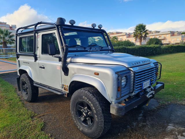 LAND ROVER Defender 90 2.4 TD4 Station Wagon S Immagine 0