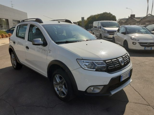 DACIA Sandero Stepway 1.5 dCi 8V 90CV 1°PROP-GARANZIA Immagine 3