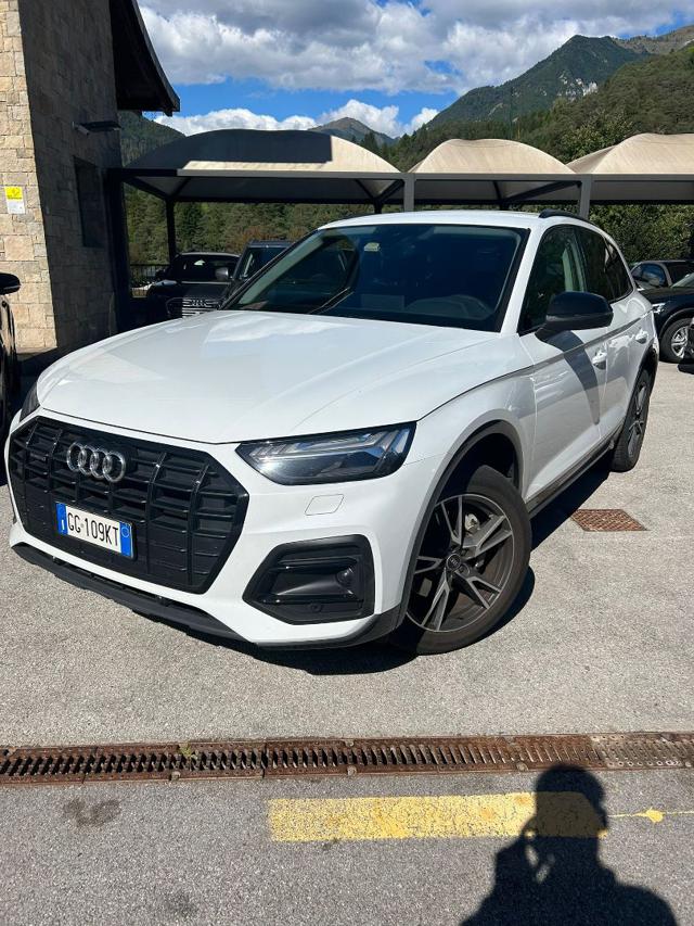 AUDI Q5 40 TDI 204 CV quattro S tronic Business Immagine 0