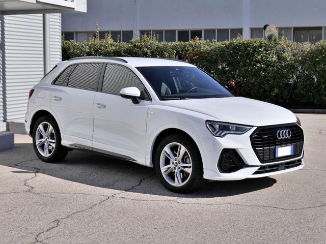 AUDI Q3 2.0 (40) Tdi Quattro 200cv S-tr. S-line edition Immagine 3