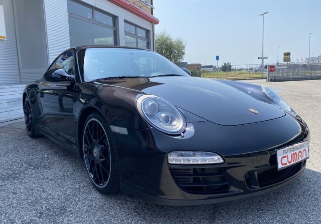 PORSCHE 911 Carrera 4 GTS Coupé Immagine 2