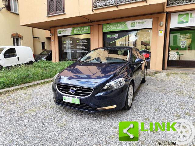 VOLVO V40 D2 1.6 Momentum GARANZIA INCLUSA Immagine 0