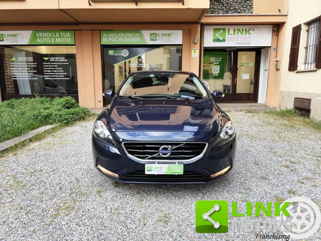 VOLVO V40 D2 1.6 Momentum GARANZIA INCLUSA Immagine 1