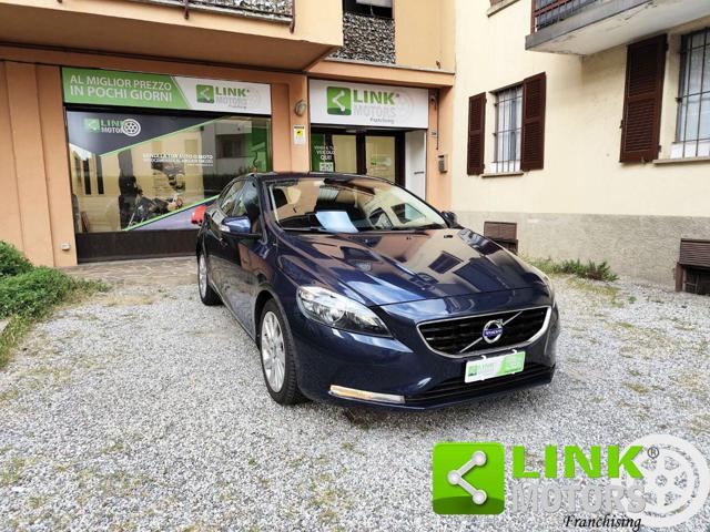 VOLVO V40 D2 1.6 Momentum GARANZIA INCLUSA Immagine 2