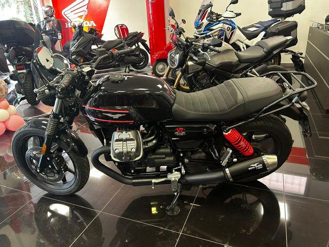 MOTO GUZZI V7 Special Edition Immagine 0