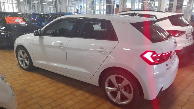 AUDI A1 Sportback 35 TFSI S tronic Immagine 3