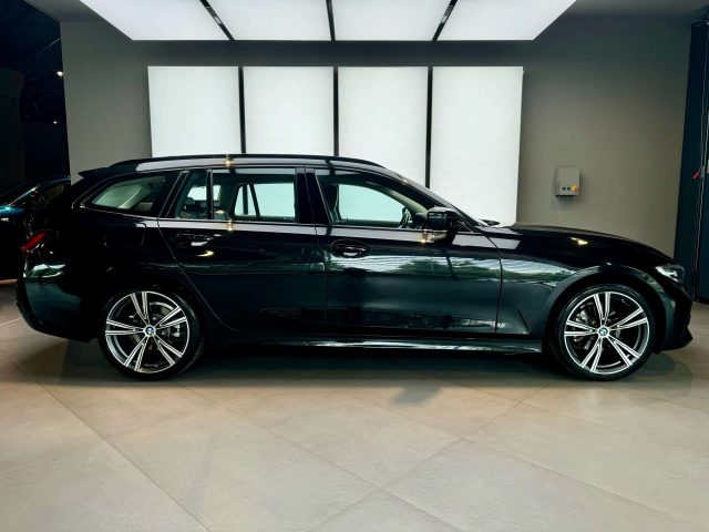 BMW 320 320d Touring mhev 48V xdrive , C.19" , ADAS Immagine 4