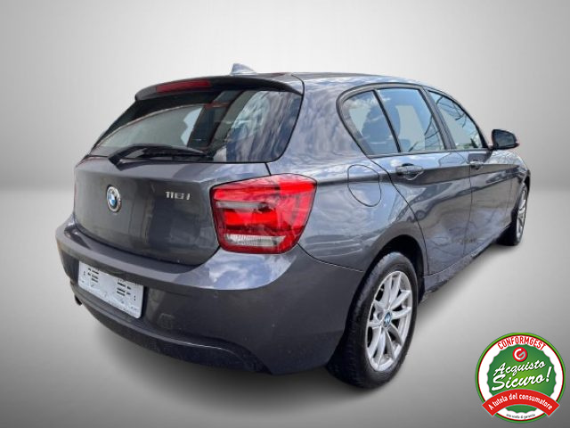 BMW 116 i 5p. Urban Immagine 3