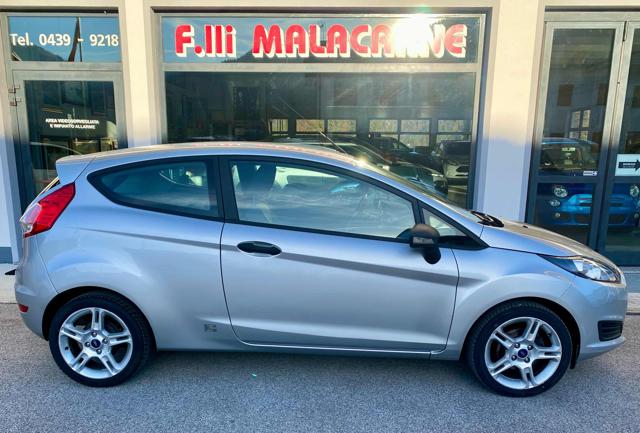 FORD Fiesta 1.6 TDCi 95CV 3 porte Van ECOnetic Immagine 3