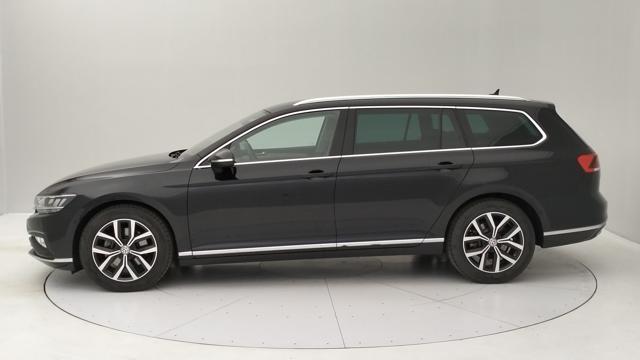 VOLKSWAGEN Passat Variant 2.0 tdi Executive 150cv dsg Immagine 1