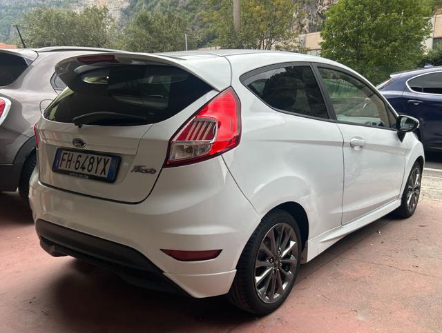 FORD Fiesta 1.5 TDCi 75CV 3 porte ST-Line Immagine 3