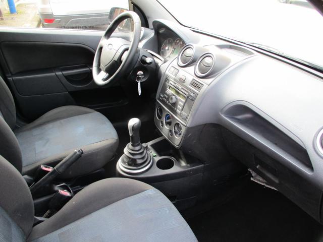 FORD Fiesta 1.4 TDCi 5p. Titanium Immagine 4