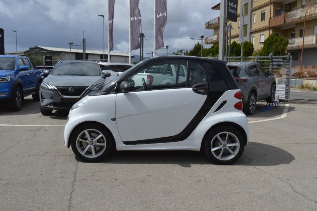 SMART ForTwo 800 40 kW coupé passion cdi Immagine 3