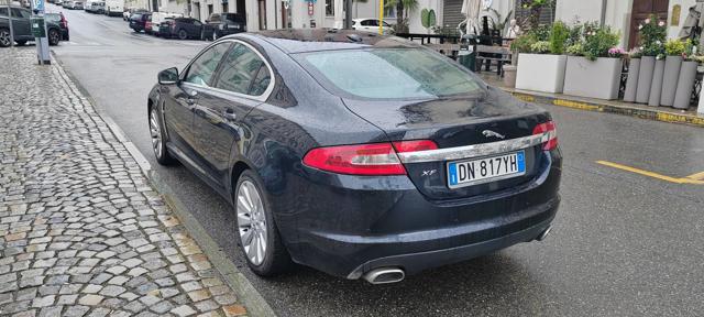 JAGUAR XF 2.7D V6 Premium Luxury Immagine 3