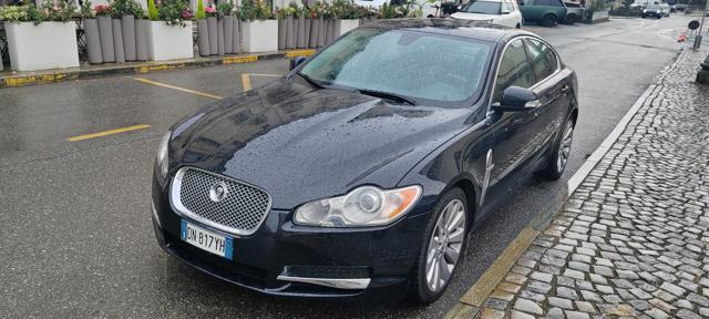 JAGUAR XF 2.7D V6 Premium Luxury Immagine 1