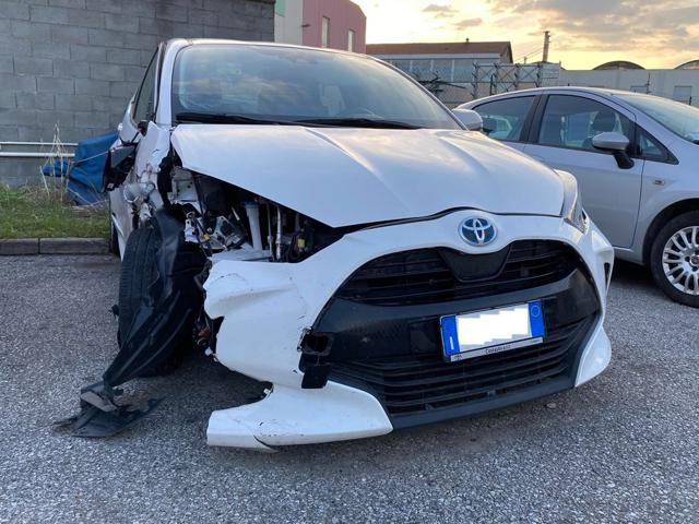 TOYOTA Yaris 1.5 Hybrid 5 porte Active Immagine 0