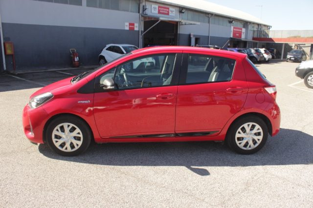 TOYOTA Yaris 1.5 5 porte Active Immagine 2