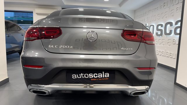 MERCEDES-BENZ GLC 200 d 4Matic Coupé Sport Immagine 3