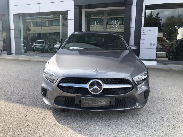 MERCEDES-BENZ A 180 d Automatic Sport Immagine 1