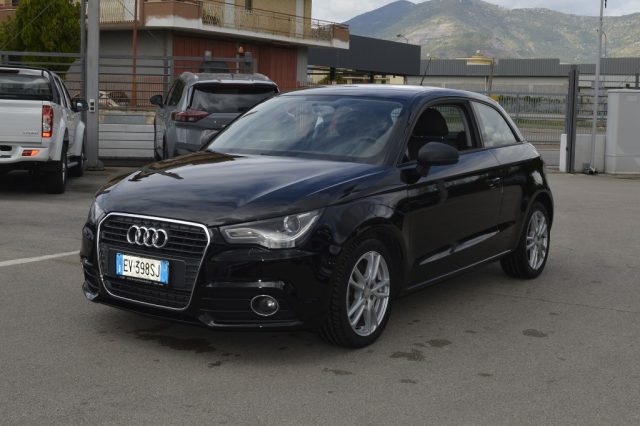 AUDI A1 1.6 TDI 105 CV Ambition Immagine 2