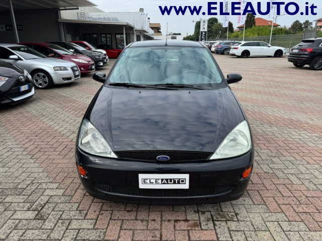 FORD Focus 1.8i 16V cat 3p. Trend - Neopatentati Immagine 1